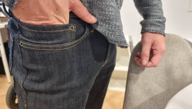 DUER All-Weather Denim – Review [WATERPROOF JEANS TESTED]