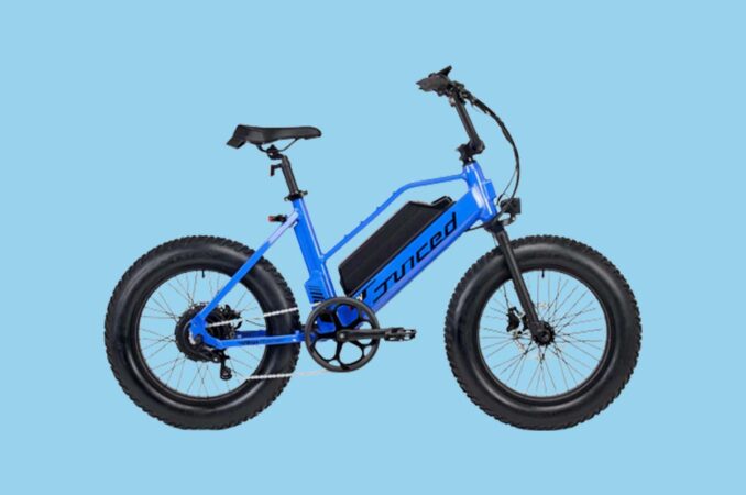 Juiced Bikes Ripracer in blue background