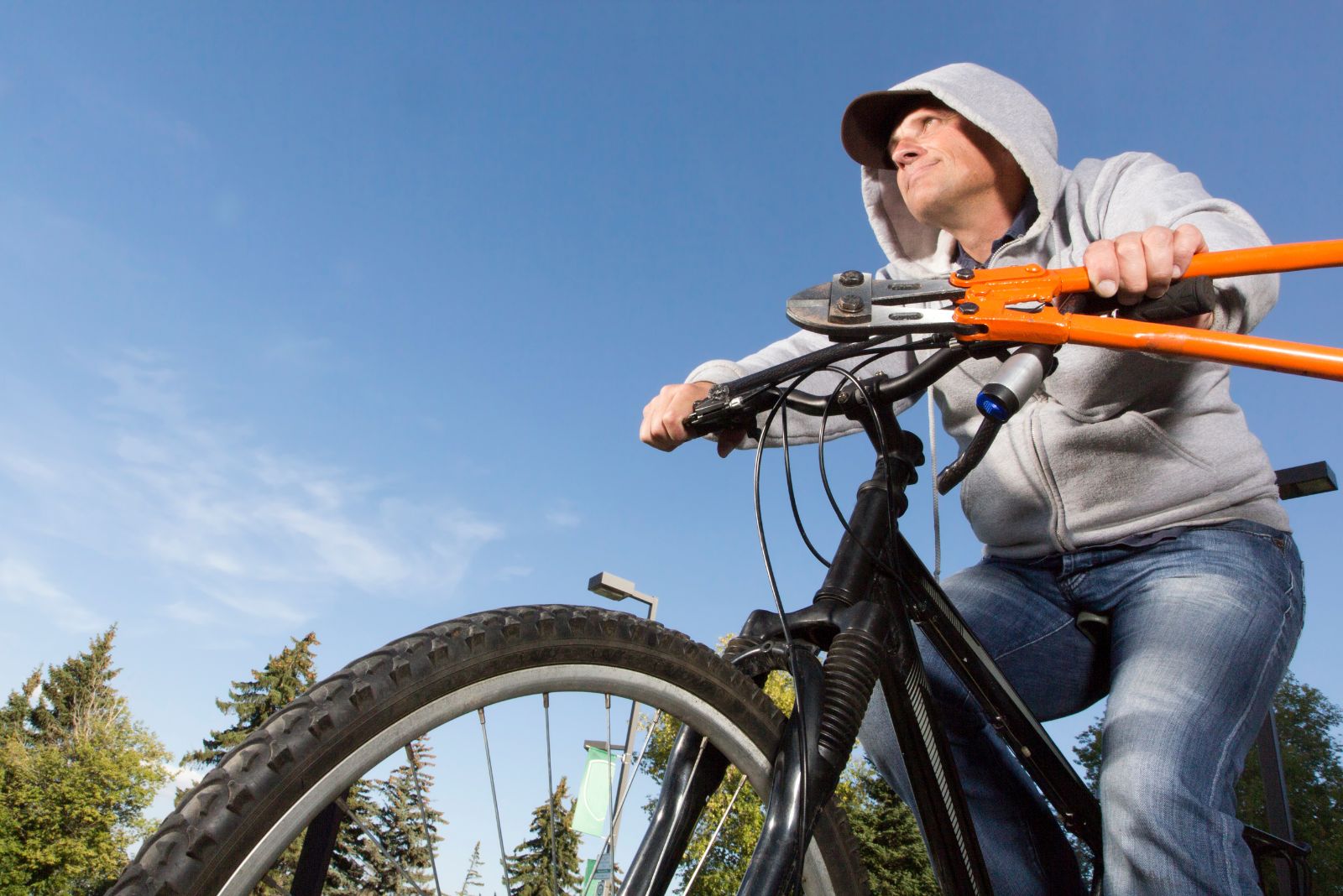 This Bicycle Alarm Calls Your Phone if Someone Tries to Steal It