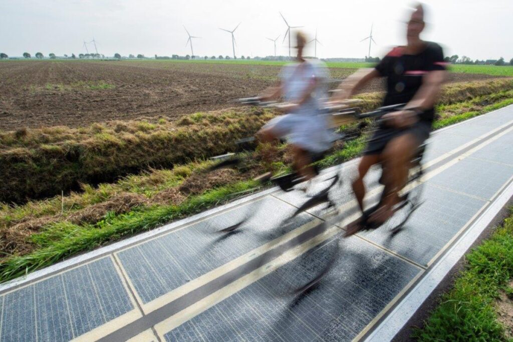 Solar bike lane netherlands